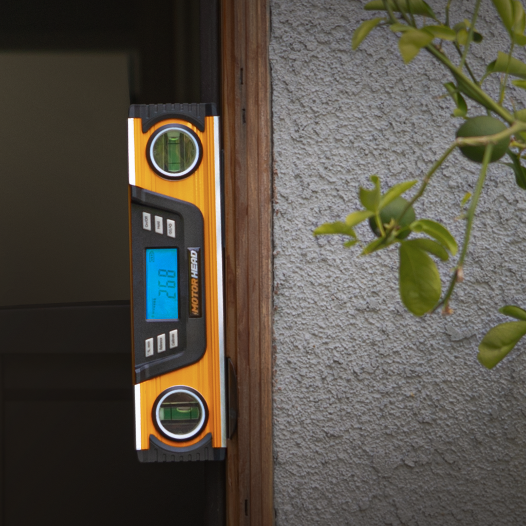 thumbnail image 2 of 24" Digital Torpedo Level & Protractor – Neodymium Magnets, LCD Display, IP54 Rated 2 of 5